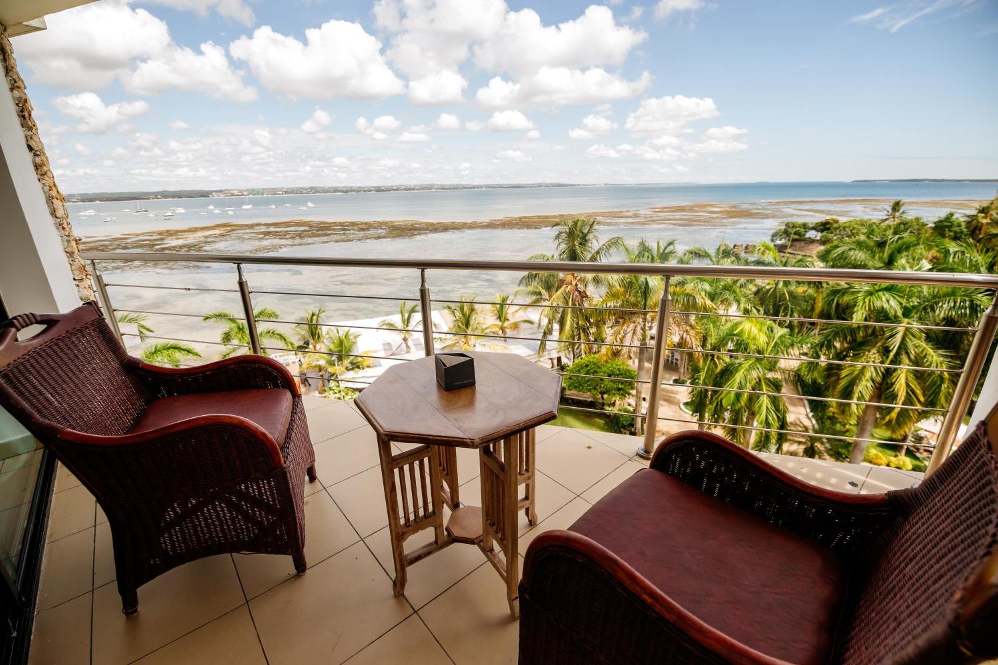 Coral Beach Hotel Dar Es Salaam Ngoại thất bức ảnh