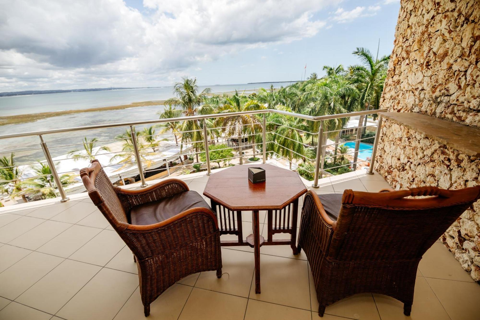 Coral Beach Hotel Dar Es Salaam Ngoại thất bức ảnh