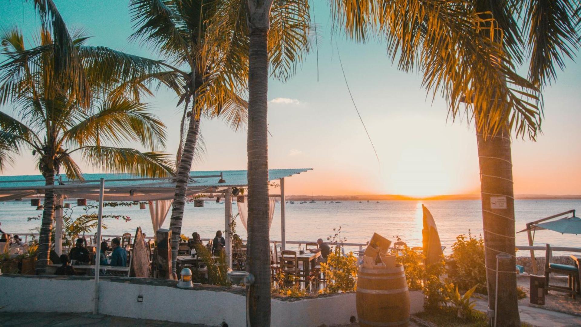 Coral Beach Hotel Dar Es Salaam Ngoại thất bức ảnh